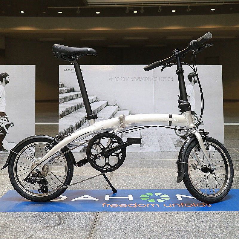 DAHON（ダホン、ダホーン） 2018年モデル CURVE D7 （カーブ D7
