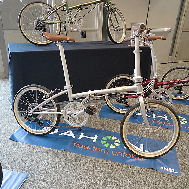 DAHON（ダホン、ダホーン） 2019年モデル BOARDWALK D7 （ボード