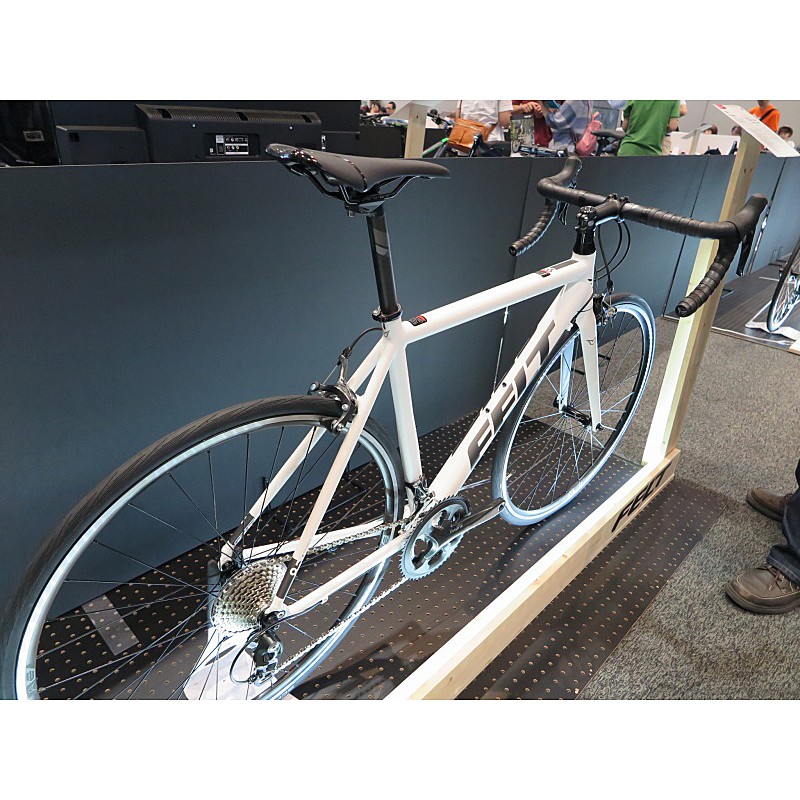 FELT(フェルト) 2017年モデル F85 [ロードバイク] [アルミ] [初心者に