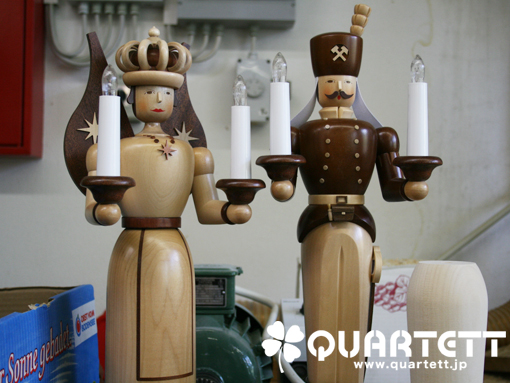 木のおもちゃ カルテット / 尖塔アーチ型キャンドルスタンド 聖歌隊