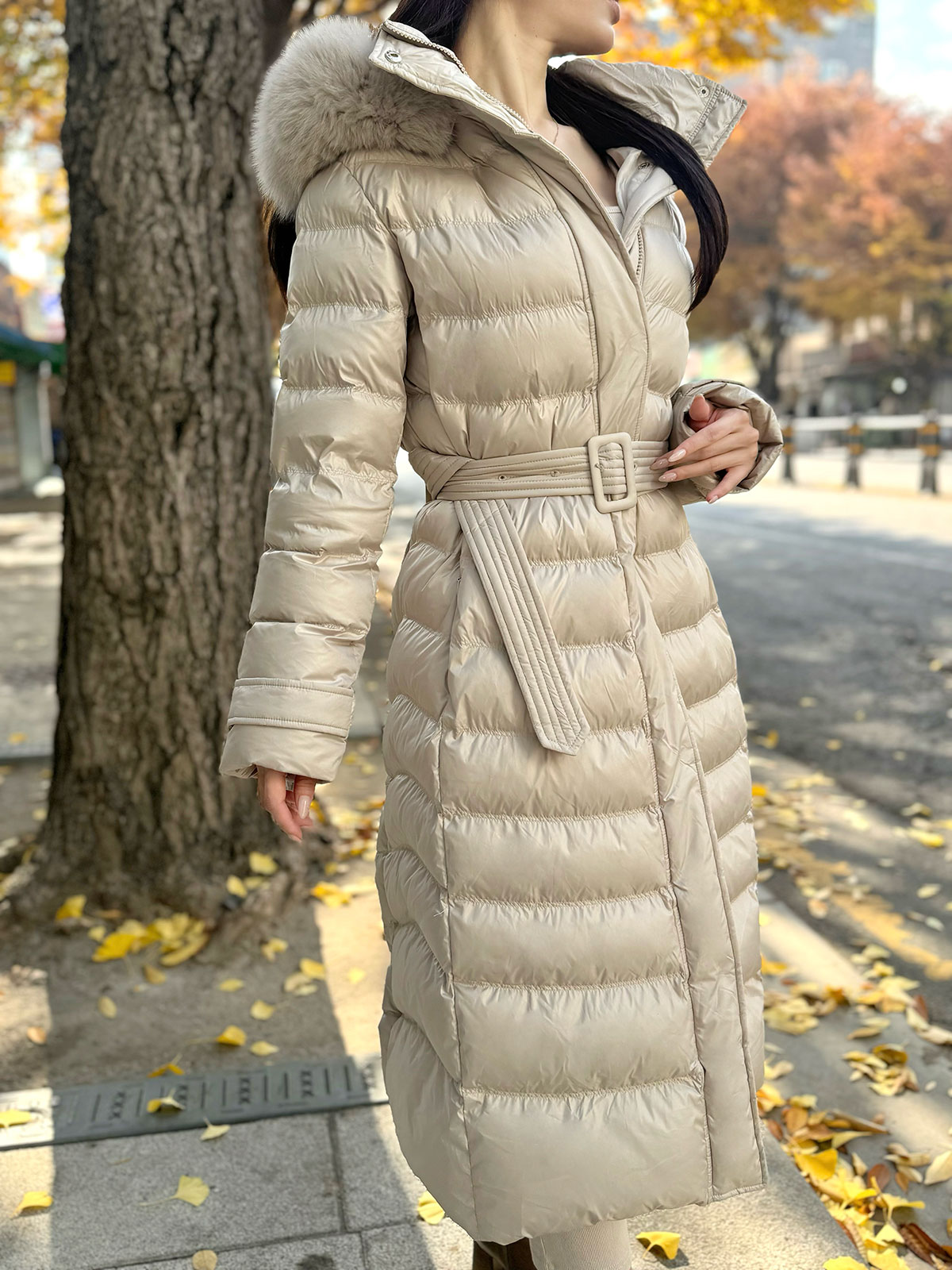 クン ミアファーロングダウンコート カラー:ブラック、シアーベージュ