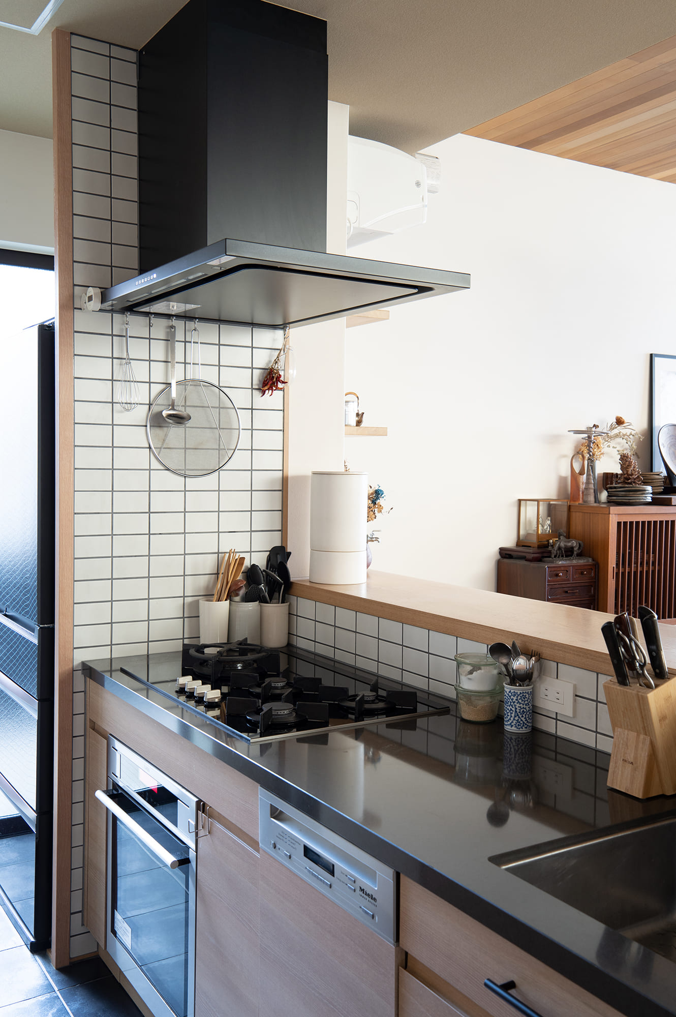 薄型レンジフード 側面壁付け型 W900 ステンレス スリムタイプ | KB