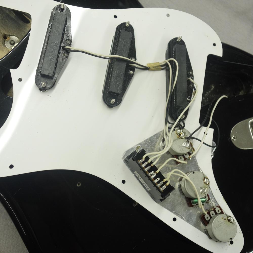 【状態良好】SQシリアル　スクワイヤー ＣＳＴ Squier CST-30 Black Made in Japan <スクワイア>｜平野楽器 ロッキン