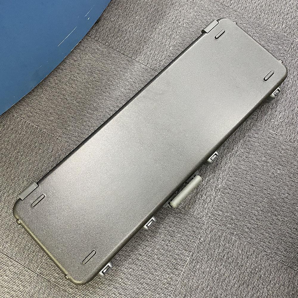 Fender Deluxe Molded Bass Case｜平野楽器 ロッキン オンラインストア