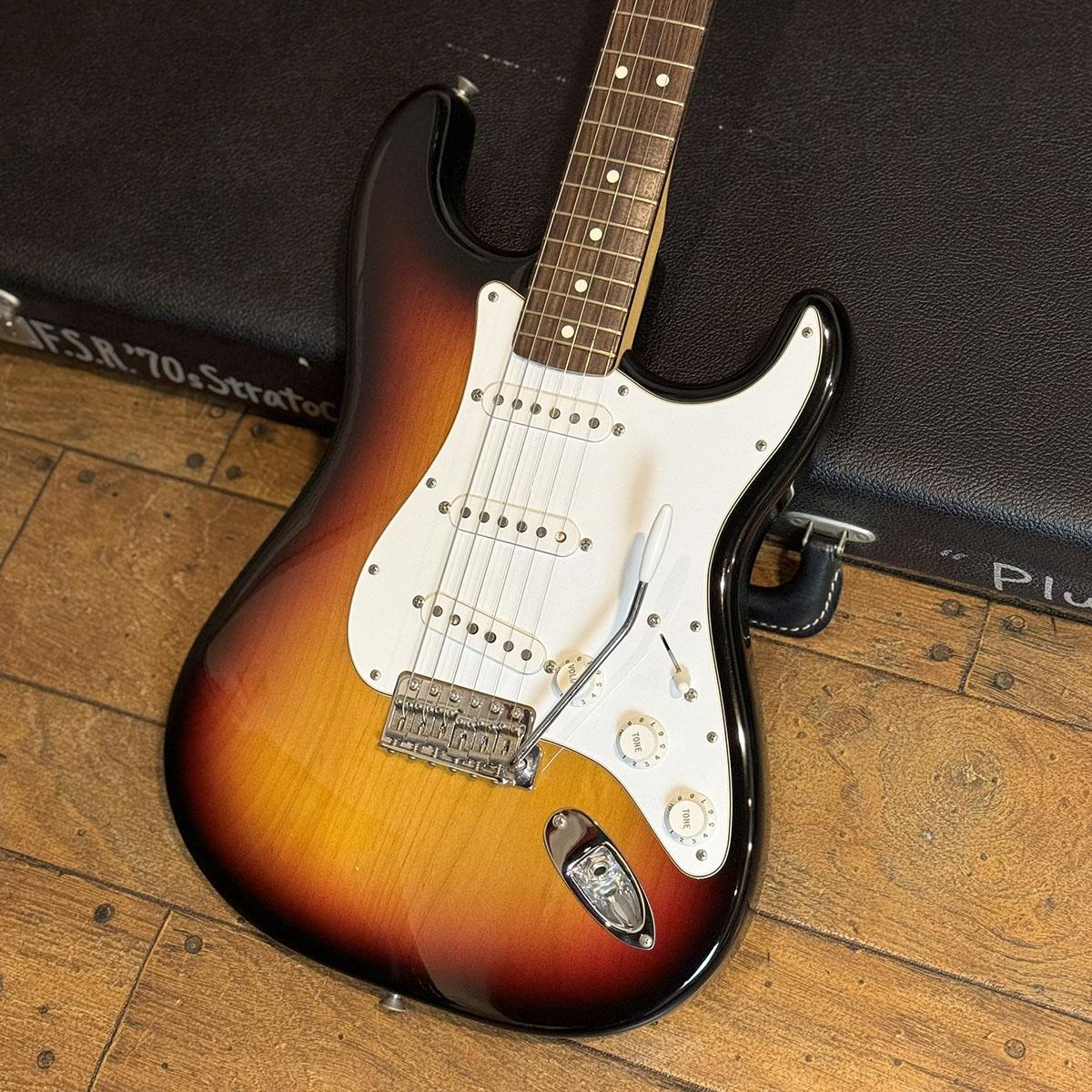 Fender USA FSR American Vintage 70 Stratocaster 3Color Sunburst