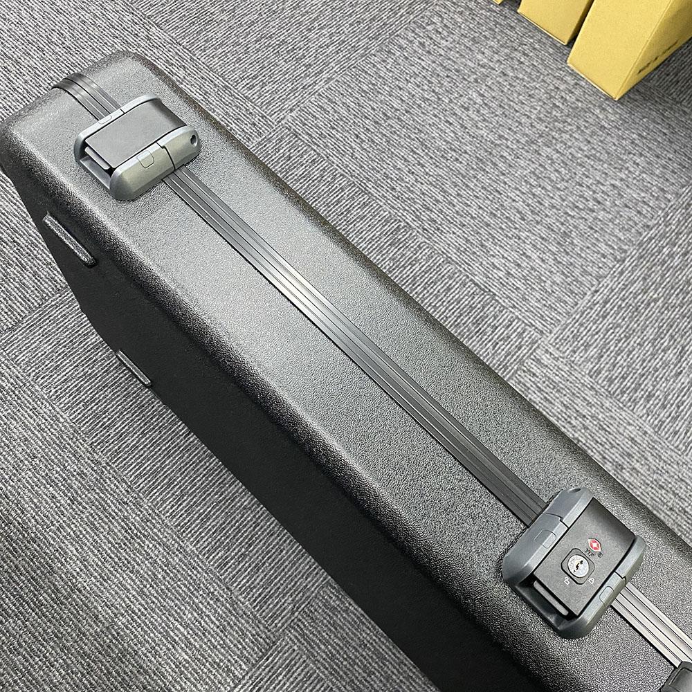 Fender Deluxe Molded Bass Case｜平野楽器 ロッキン オンラインストア