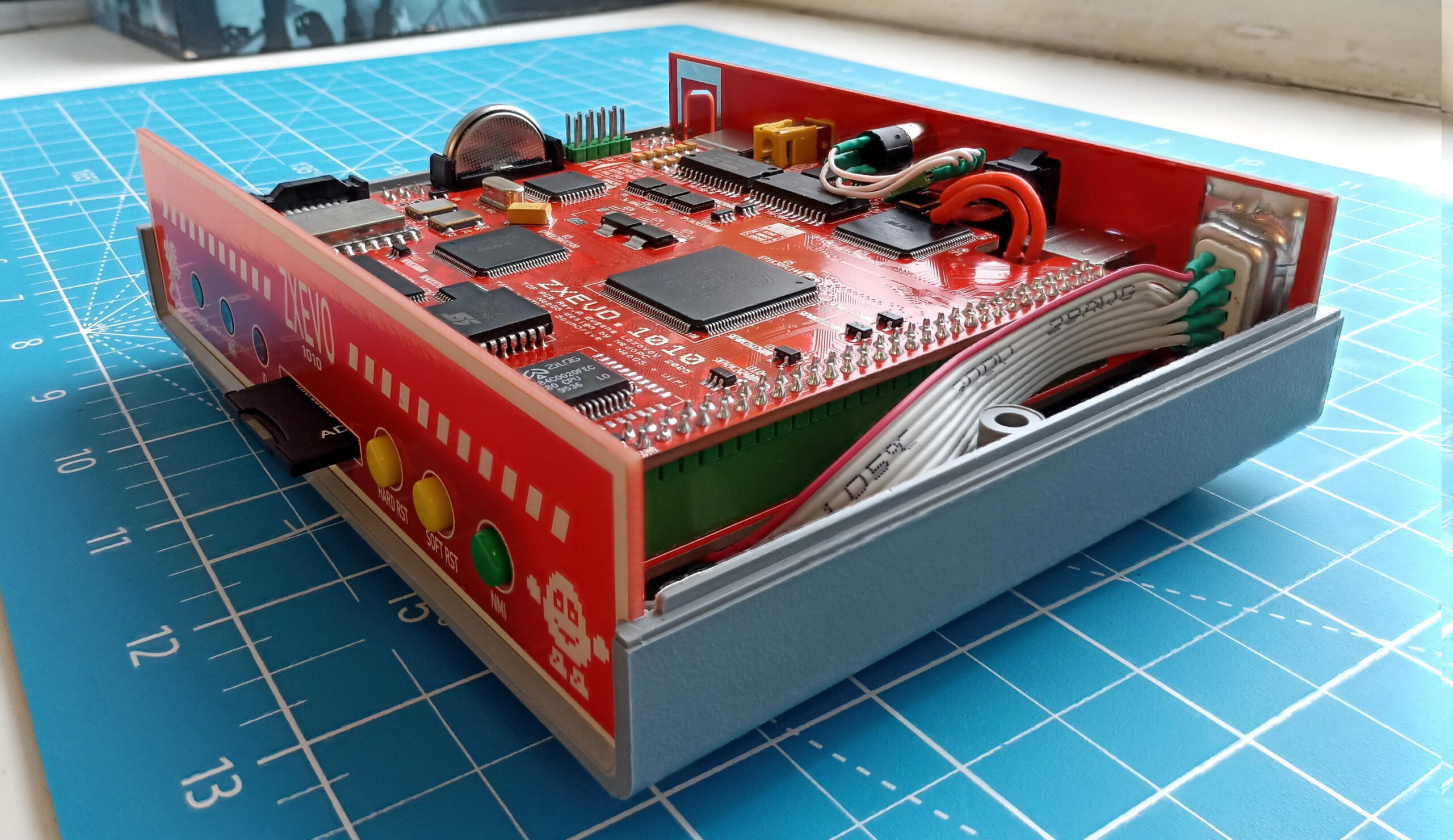 ZXEVO 1010 ZX-Spectrum compatible computer – Retro-Spektro