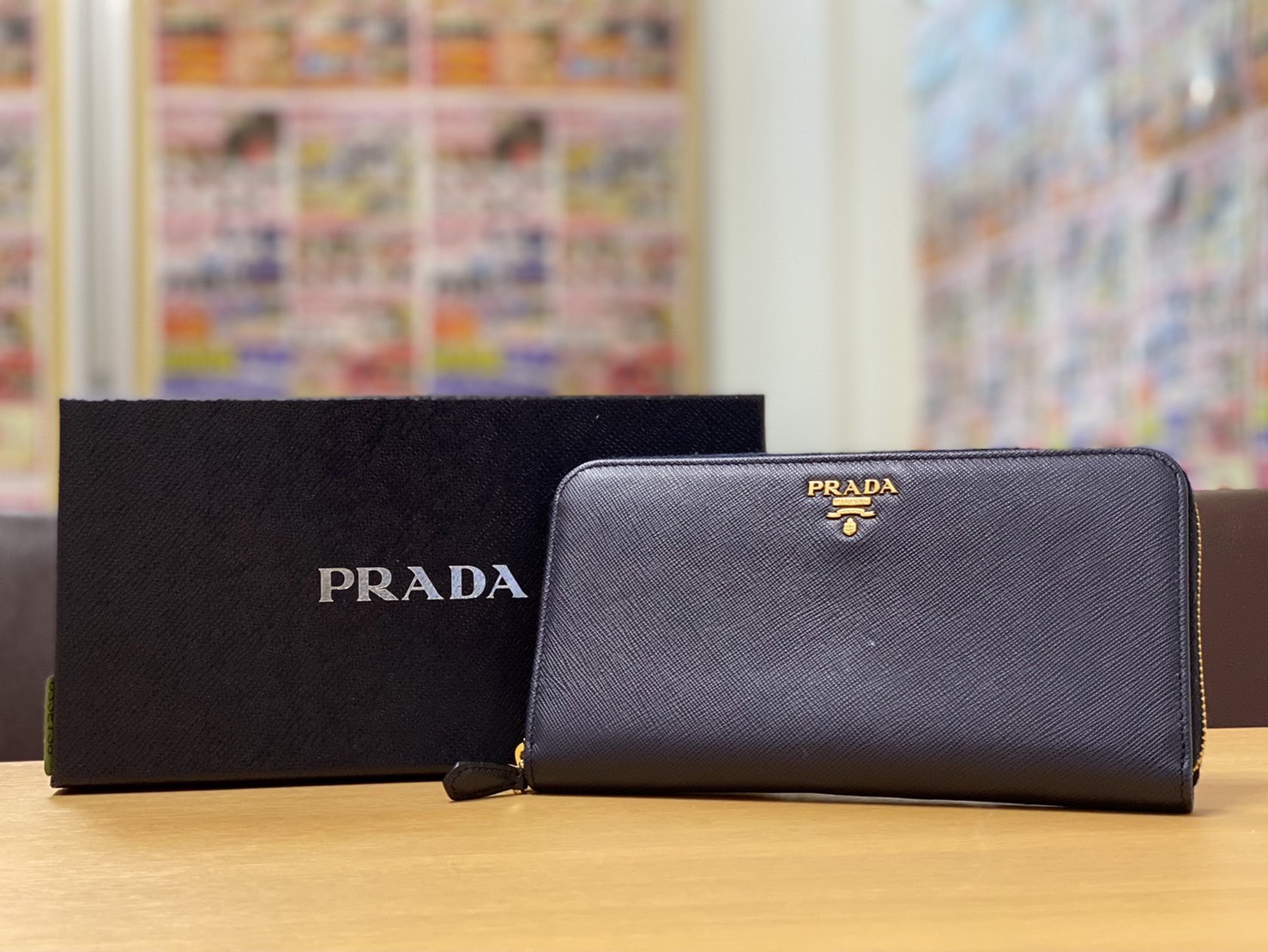 R4/04月15日【PRADA(プラダ) PORTAFOGLIO LAMPO サフィアーノ メタル