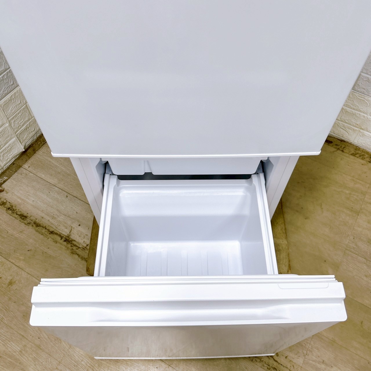 アクア AQR-14E2(W) 2023年製 135L 冷蔵庫 美品【全国発送対応】