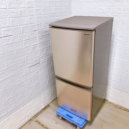シャープ SJ-D14E-N 2019年製 137L 冷蔵庫 美品【全国発送対応】