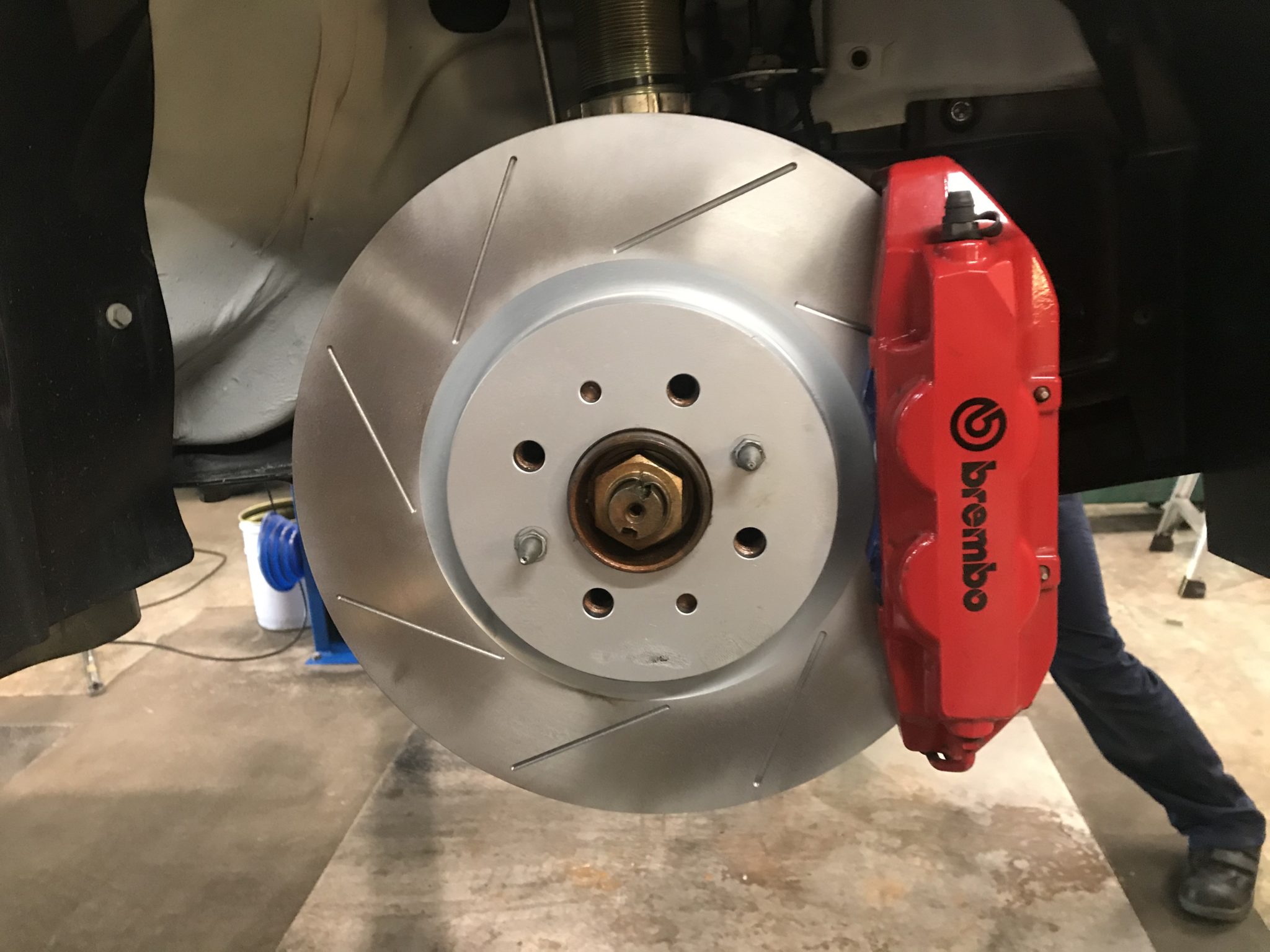 ABARTH595は ブレーキ廻りのリフレッシュ | RED POINT/レッドポイント