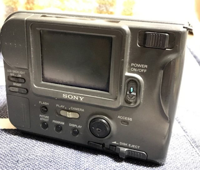 レトロデジカメ「ソニーデジタルマビカ MVC-FD71」 | UNITORO