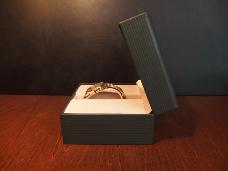 ビンテージGUCCI時計ケース、ヴィンテージグッチディスプレイケース