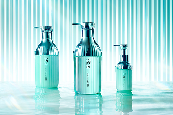 立体感のつづくレア髪カールを、もっとラクに、もっと美しく。「ReFa