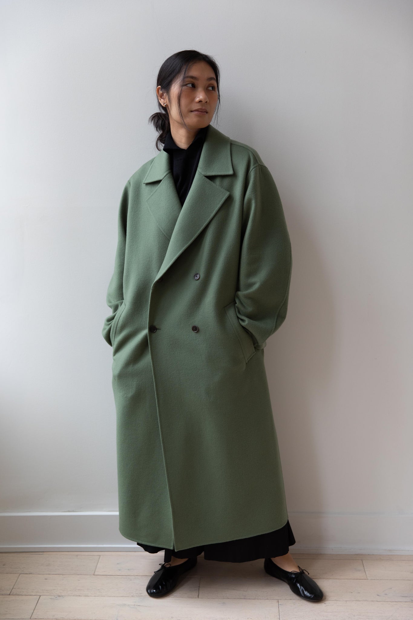 rennes — Auralee | Cashmere Melton Handsewn Coat in Olive