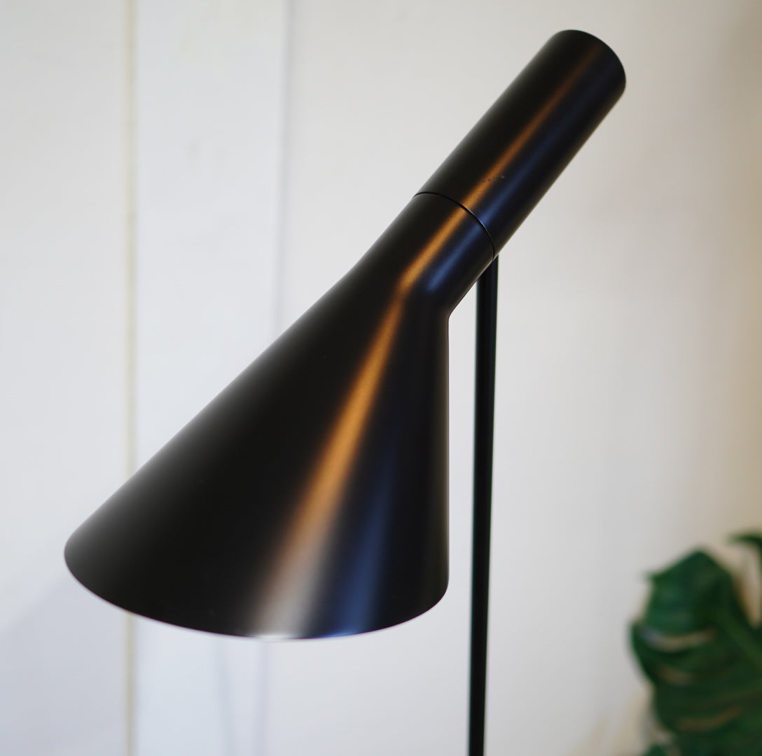 ルイスポールセン / Louis Poulsen AJランプシリーズ AJフロアランプ