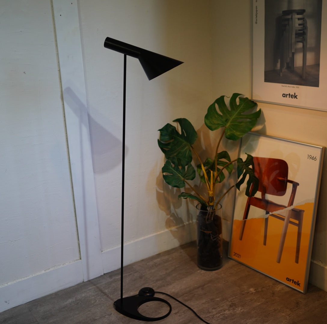 ルイスポールセン / Louis Poulsen AJランプシリーズ AJフロアランプ