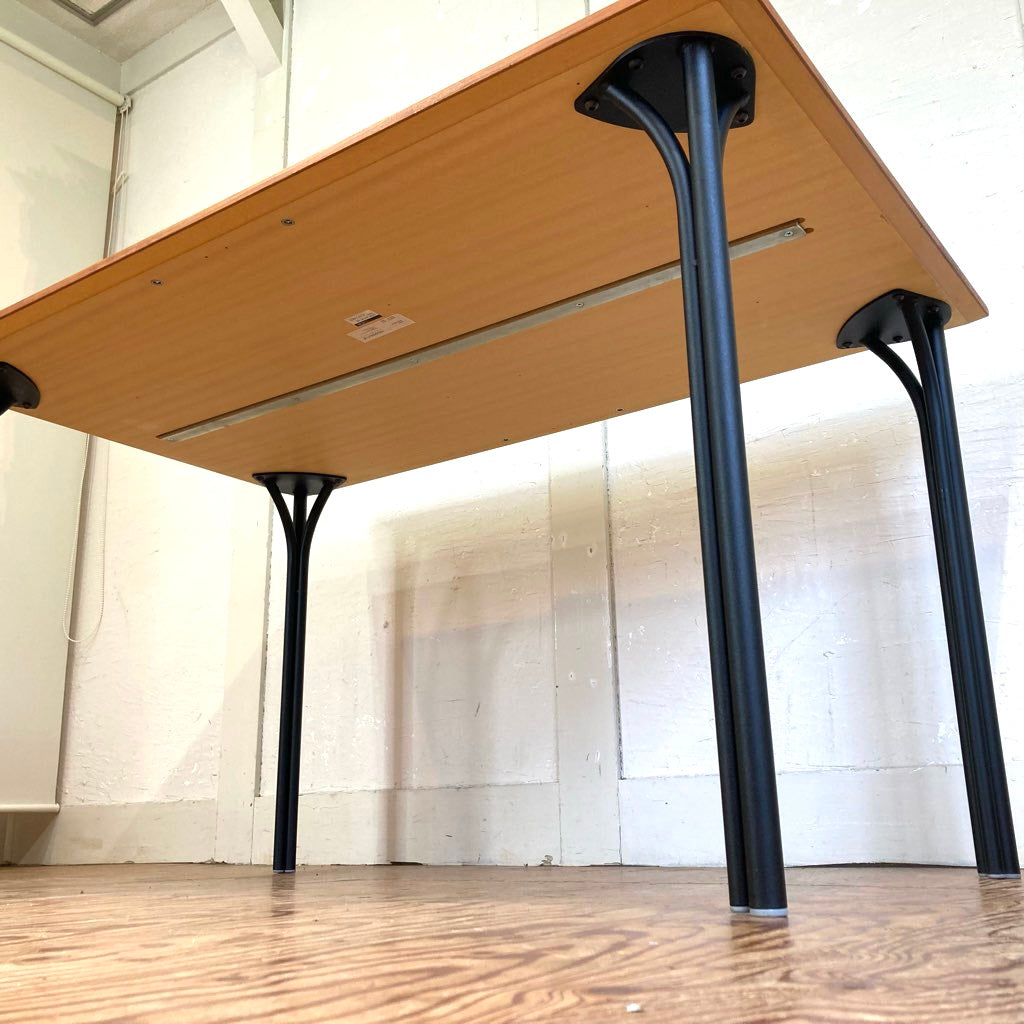 フレデリシア / FREDERICIA トバゴ / TOBAGO ダイニングテーブル ナナ