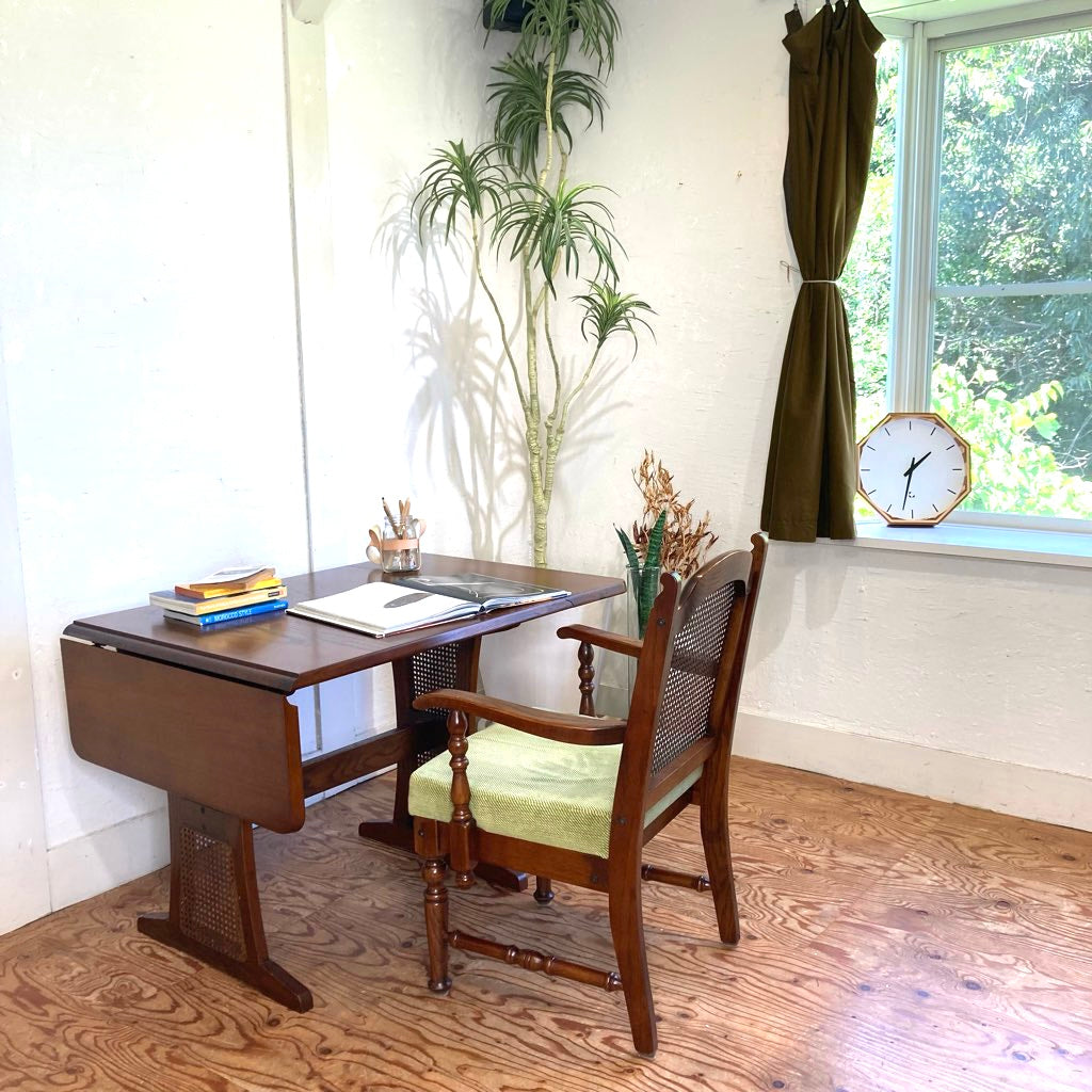 三越ブルージュ カントリーハウス バタフライ ダイニングテーブル 伸長