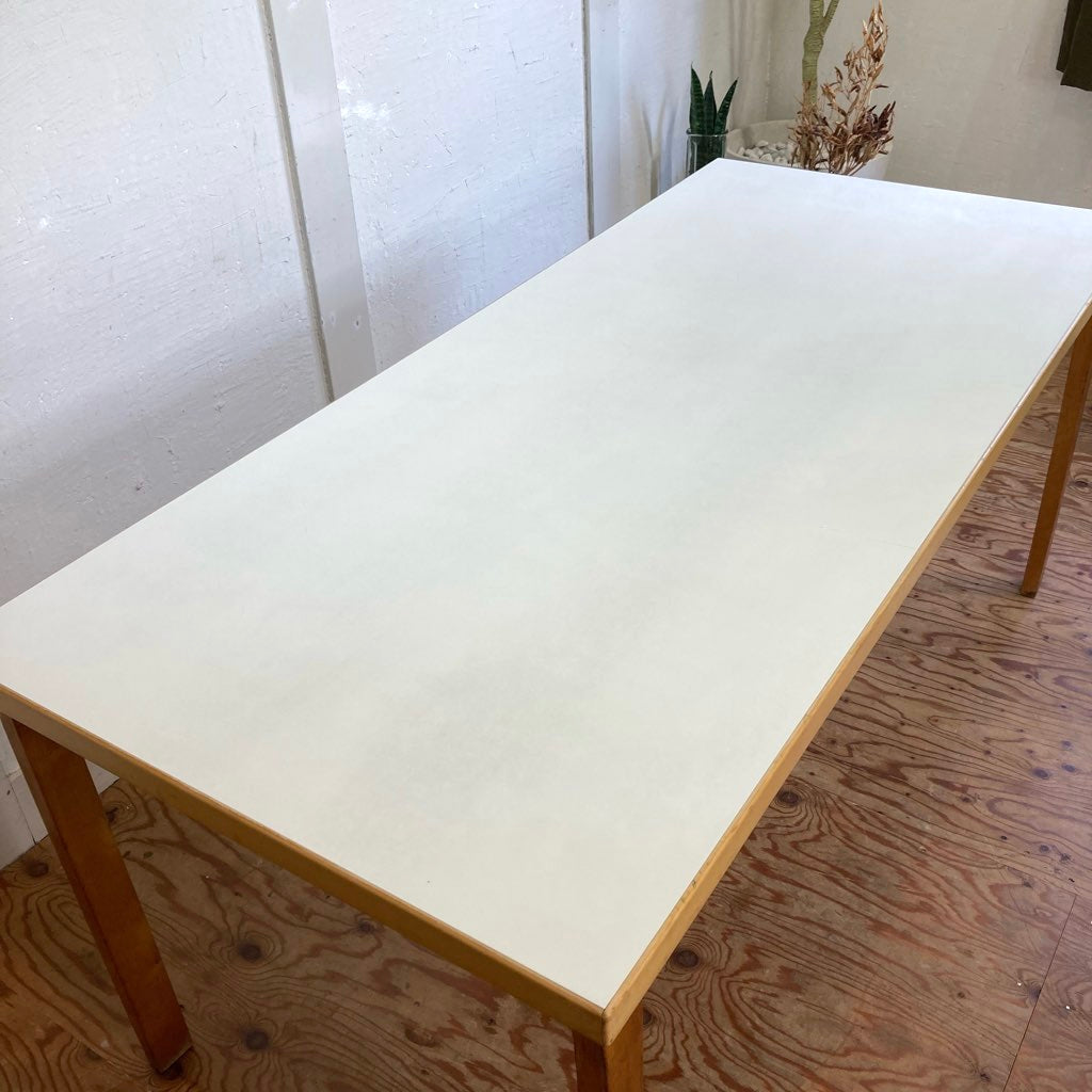 アルテック / Artek ダイニングテーブル アルヴァ・アアルト