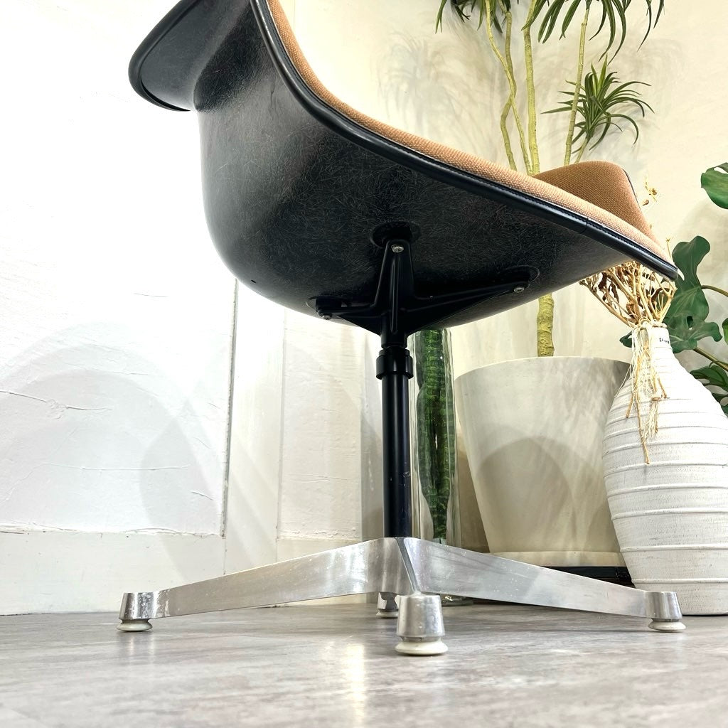 ハーマンミラー Herman Miller アームシェルチェア コントラクトベース