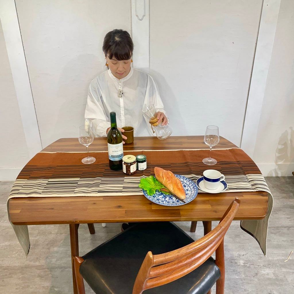 ウニコ/unico スウェラ/SWELLA ダイニングテーブル W1200 アカシア材 中古