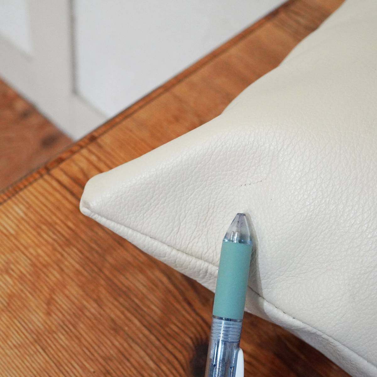 カッシーナ・イクスシー / Cassina ixc.本革クッション 【1】ホワイト