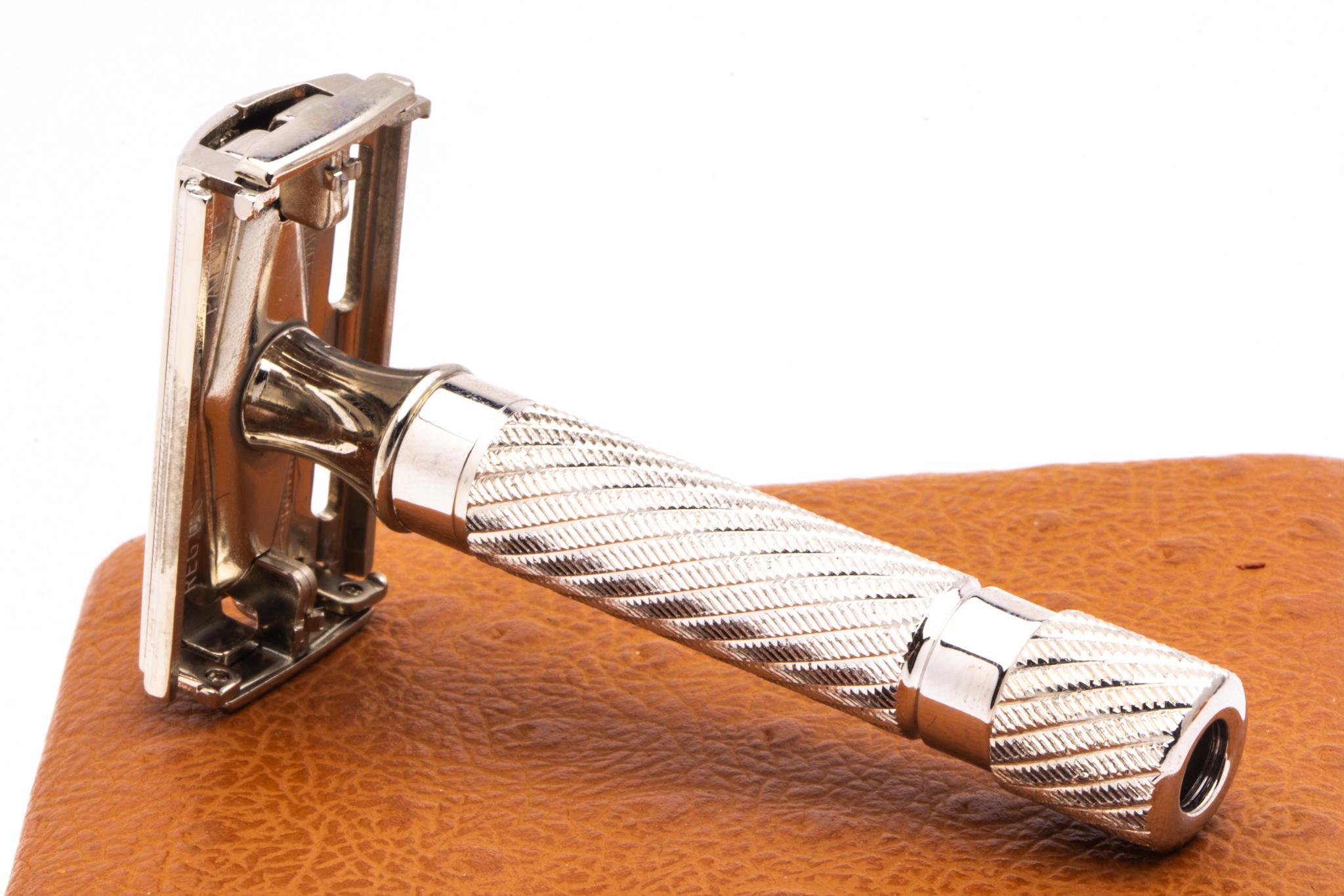 1948 Gillette Executive Double Edge Safety Razor Set w/ Ostrich