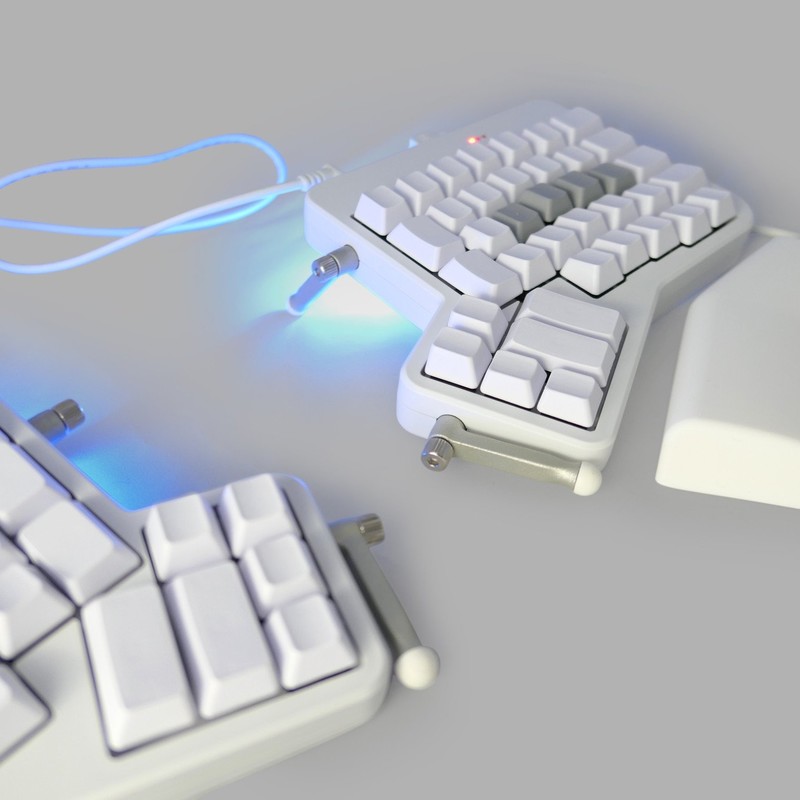 ErgoDox EZ｜スプリットタイプのエルゴデザインキーボード「エルゴ