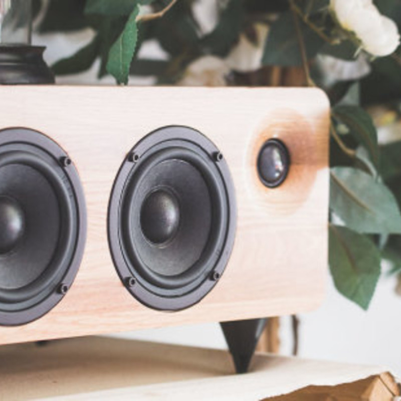 MIN7｜マルチデバイス対応多機能ウッドスピーカー「ミニセブン