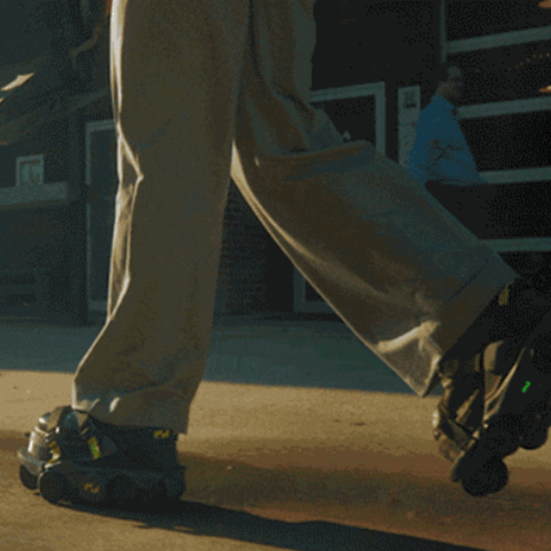 Moonwalkers｜どんな靴にもフィットしてまるで滑るように歩けるe