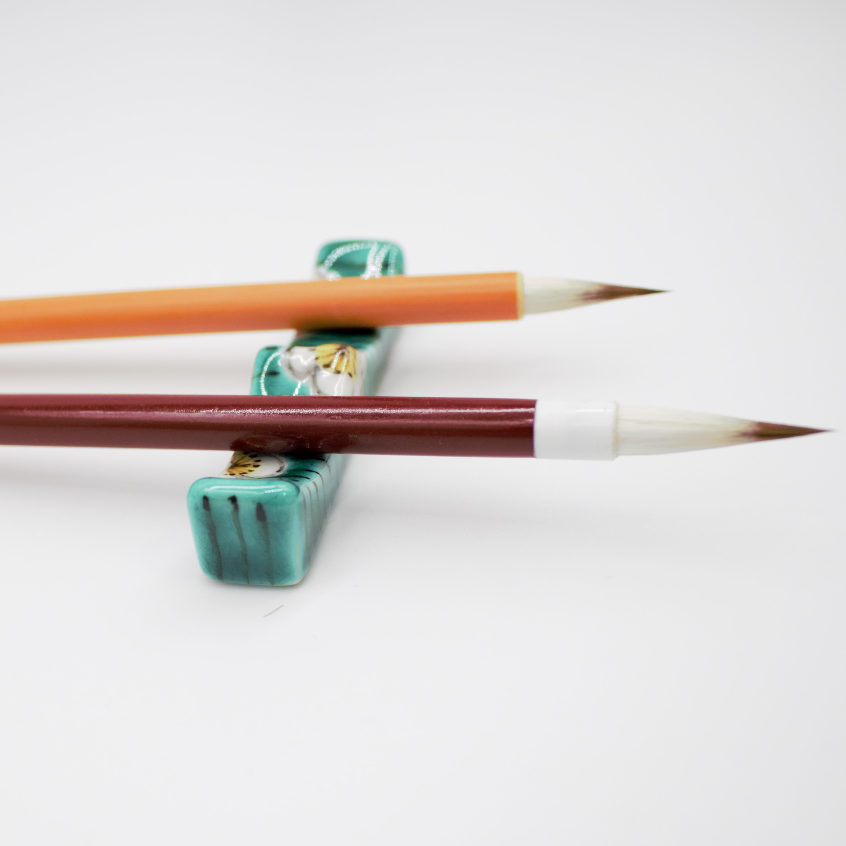 楽天市場】書道 筆置き 陶器【九谷×菊屋】 陶器筆置(小) 白梅文様緑2