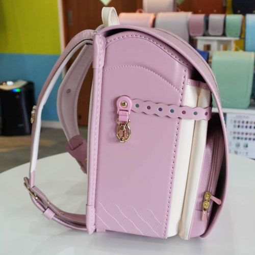 キティちゃんランドセル（2025）をレビュー サンリオランドセルを見