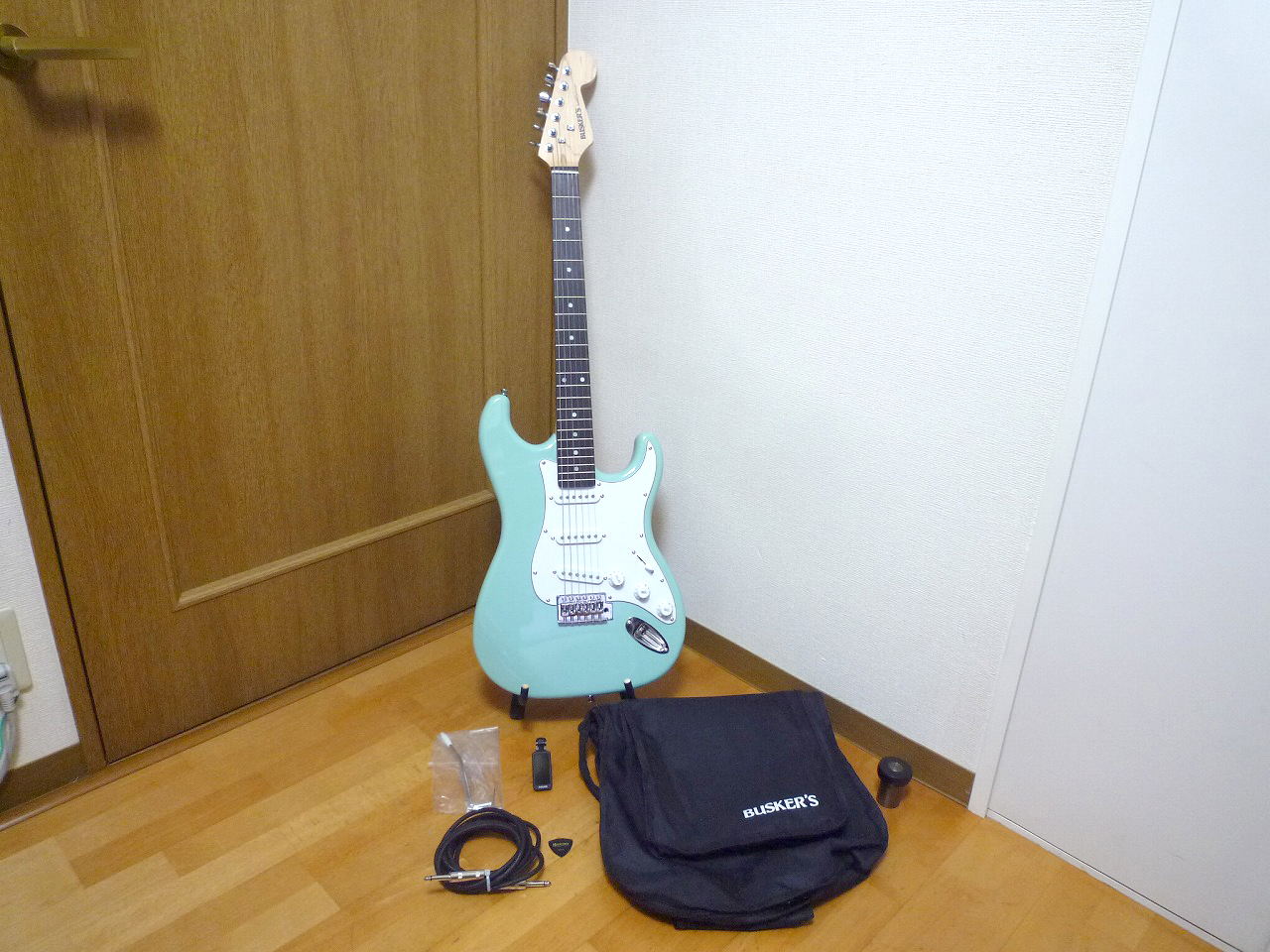 エレキギター BUSKERS BST-STD SBU バスカーズ ストラトキャスター 緑