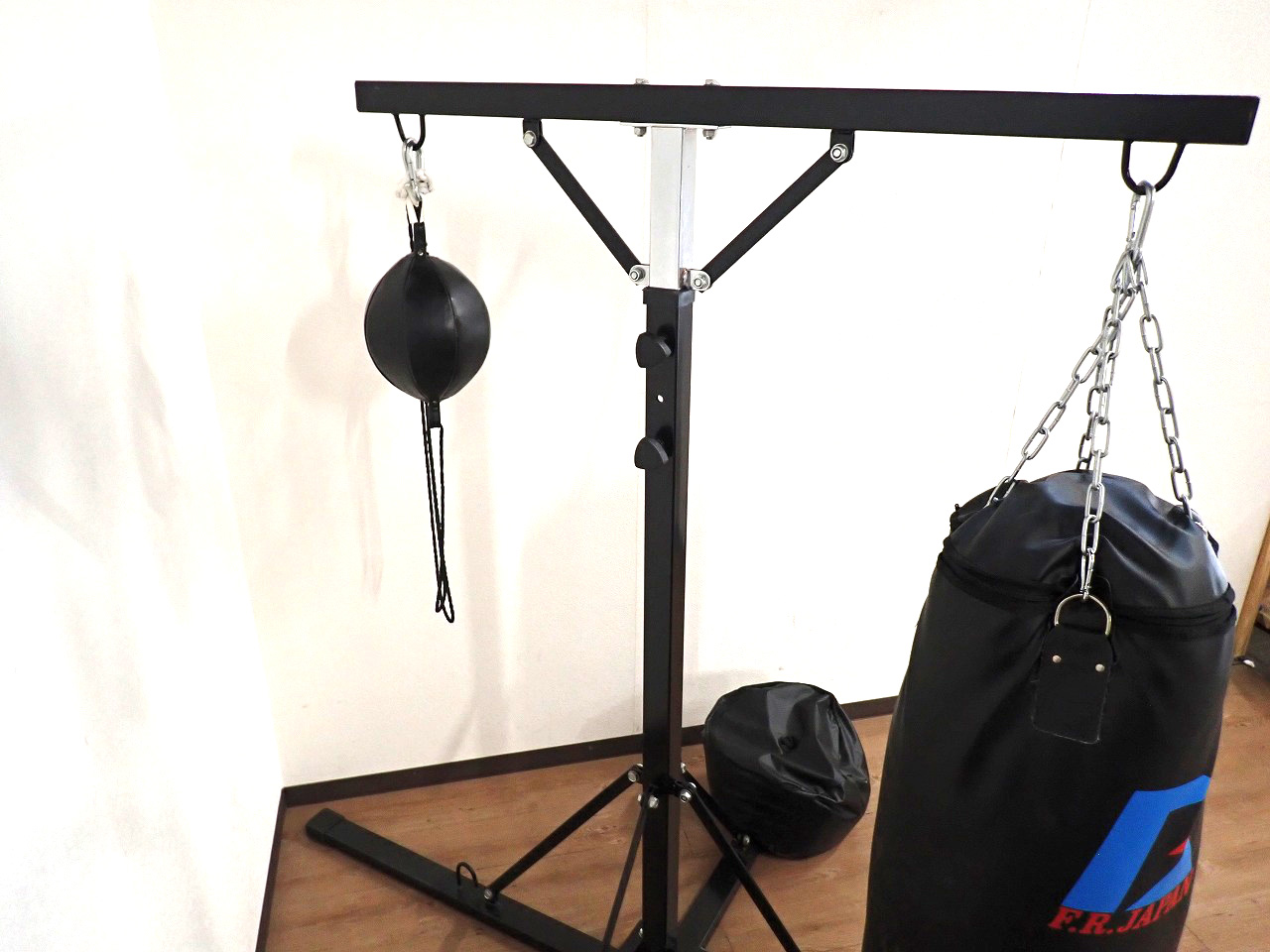 吊り下げ型サンドバッグ スタンド FR JAPAN ファイティングロード