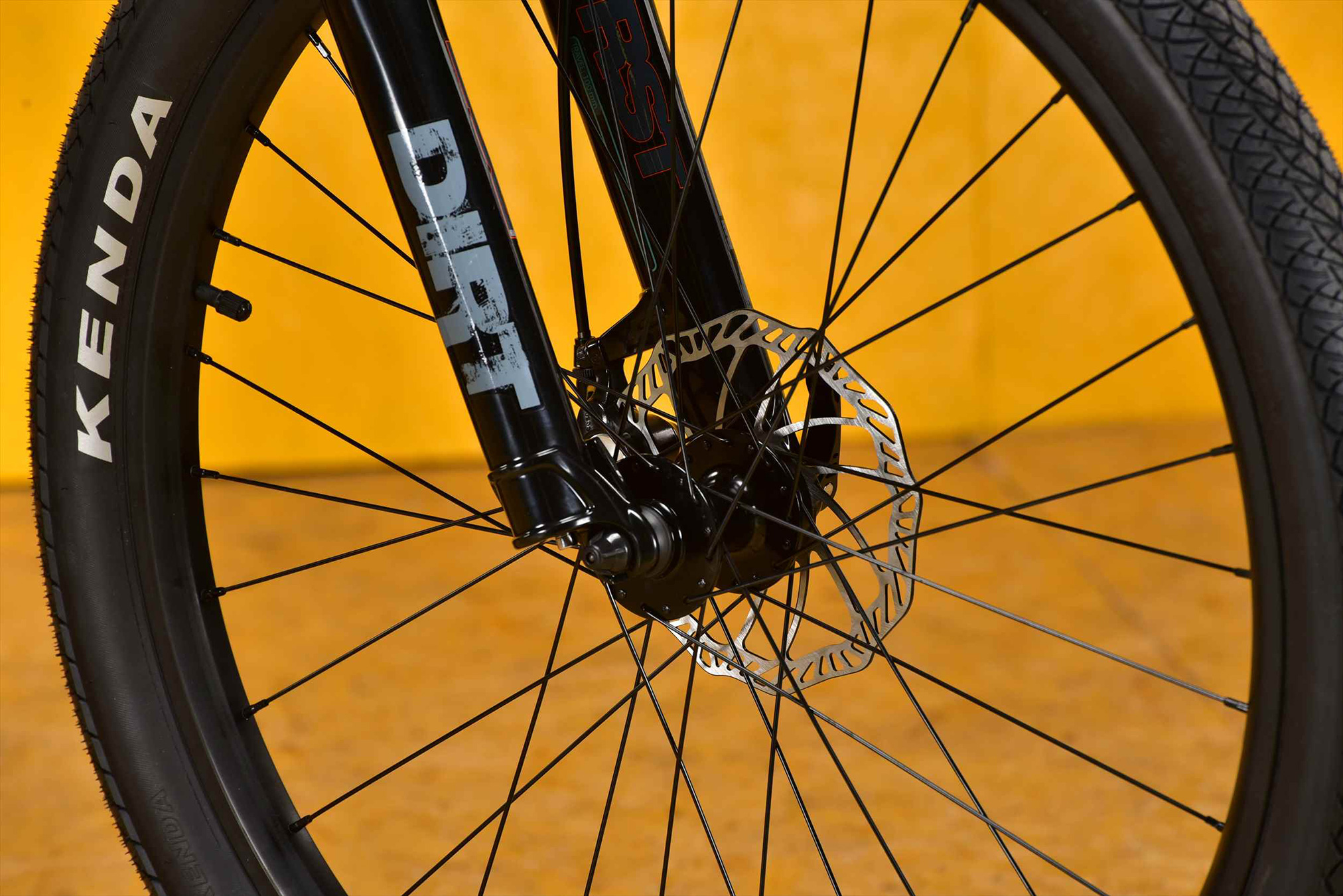 LABOMBA 26 (ラボンバ26) キッズバイク | GT Bicycles 日本語公式