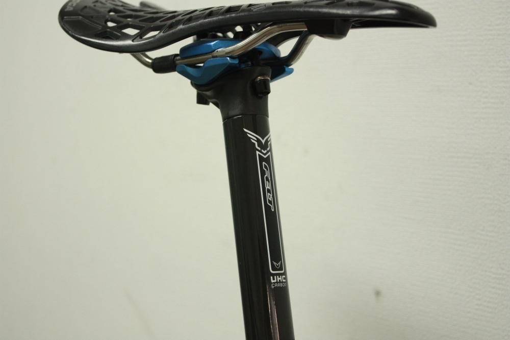 FELT の魅力を解説！！ 質実剛健「UHC Performance Carbon Seat Post」