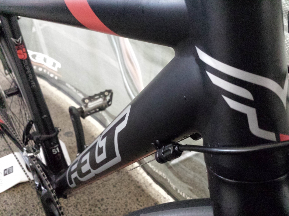 驚きの性能「FELT」の本格アルミレーサー「F75」を詳しく紹介 フェルト:sa