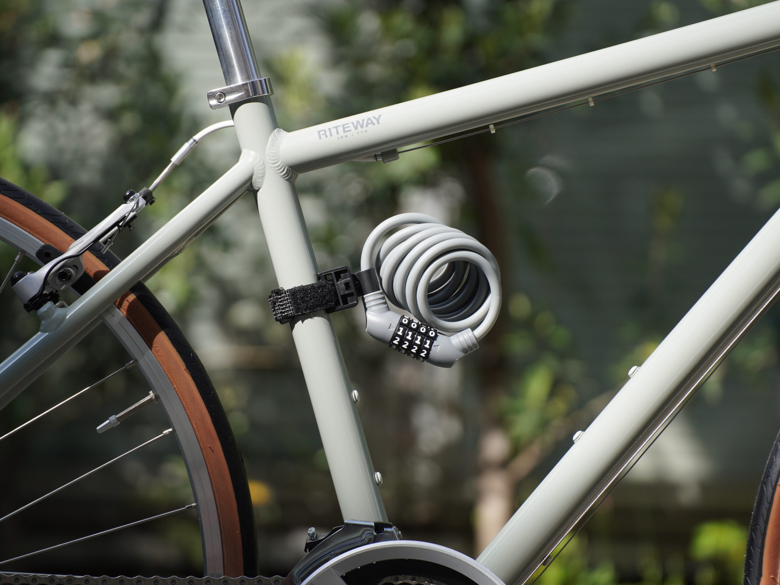 レビュー】KUHAKU（クウハク） KUWA（クワ）ワイヤーロック – 桑の木の