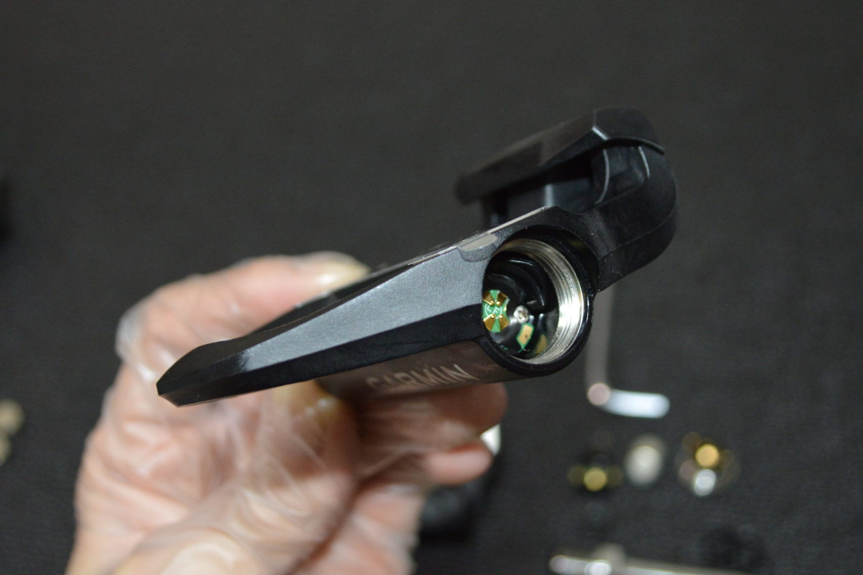 ベクター3オーナー必見！ 新パワーメーターへ換装するペダルボディ