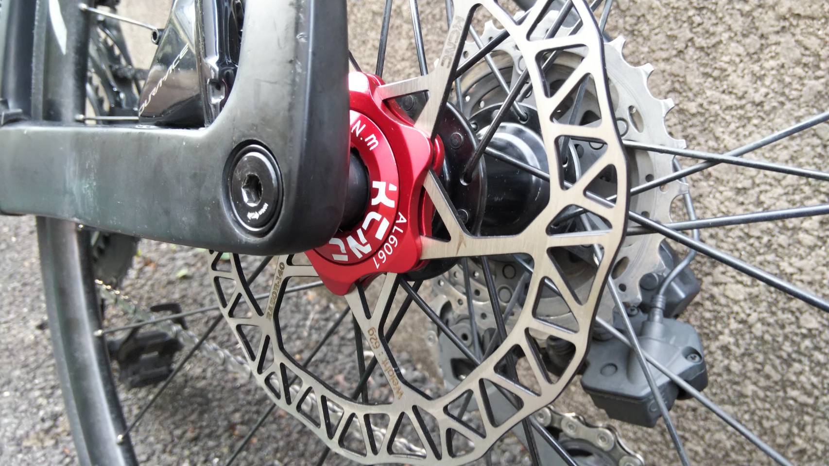 レースで使える超軽量ディスクローター！| KCNC レーザーローターを