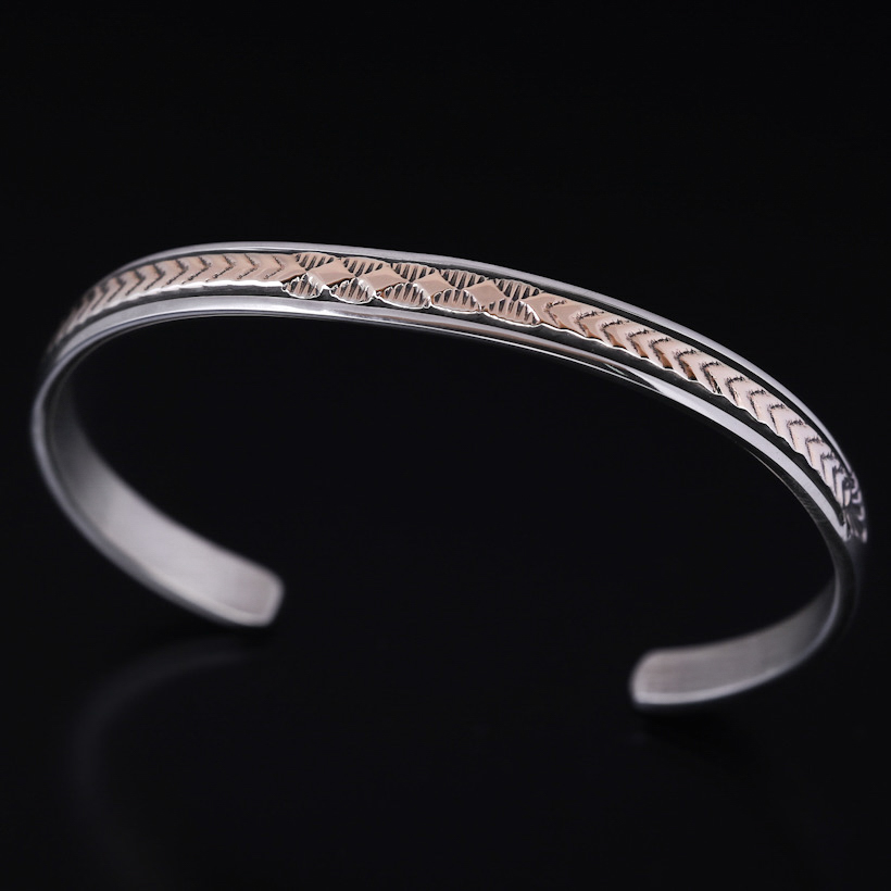 RIVER MAIL企画】ナバホ族 Bruce Morgan 1/4” 14K 4ダイヤ+アロー バングル