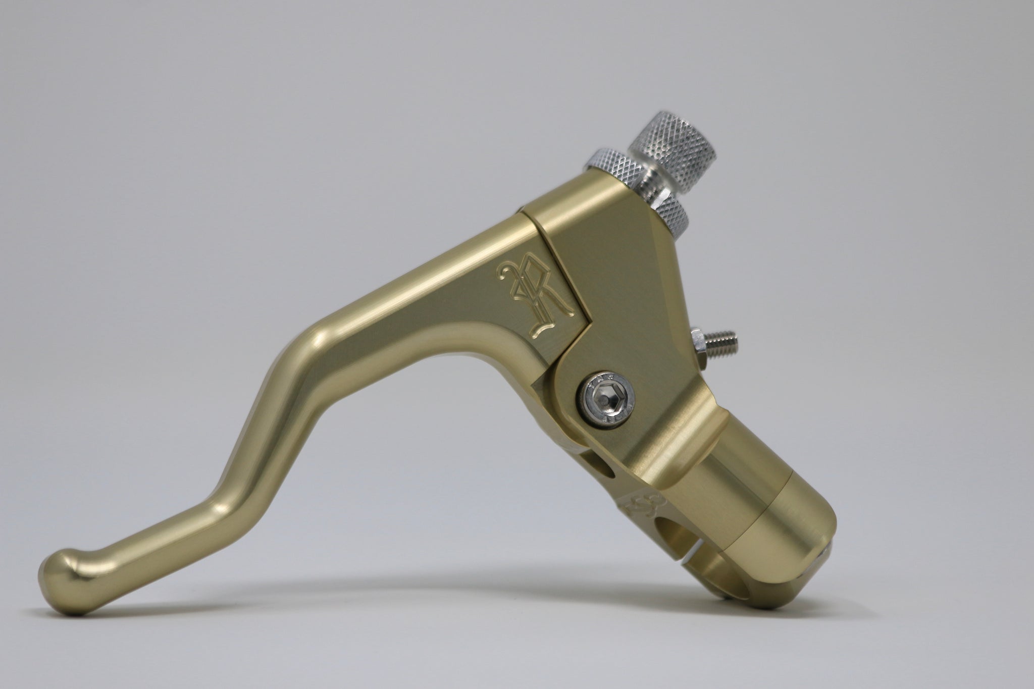 5905A33E-FEF5-45B3-B79B-