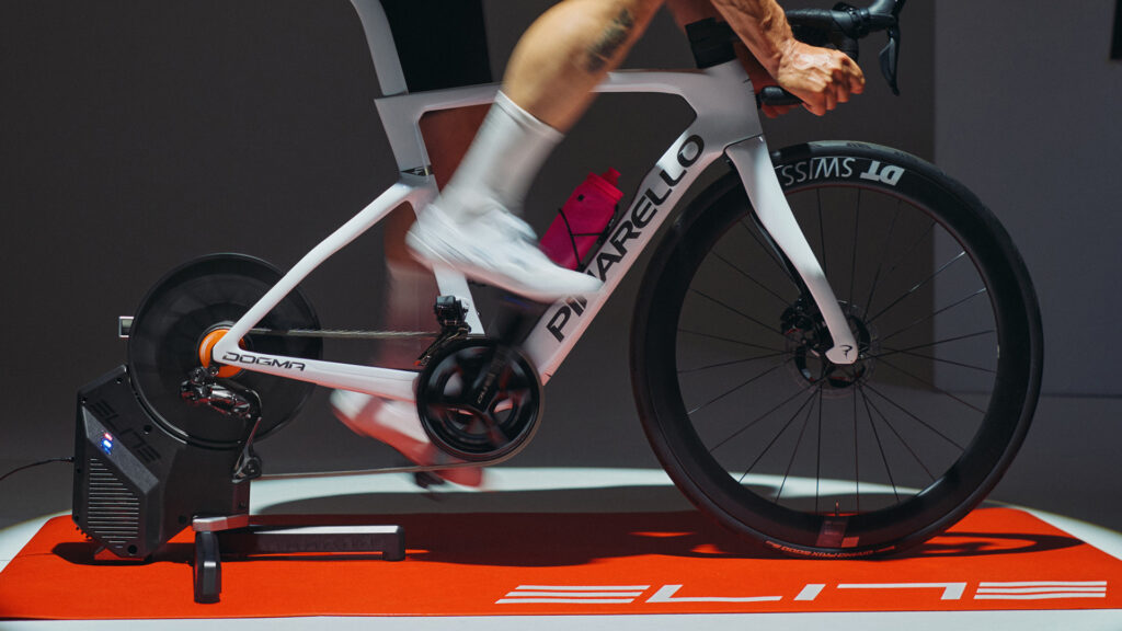 エリート：新製品】超軽量コンパクト 最新スマートトレーナー RIVO