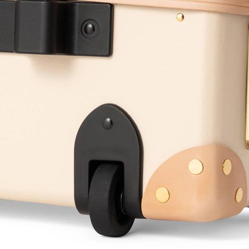 1-3泊]グローブ・トロッター サファリ 34L アイボリーホワイト 2輪