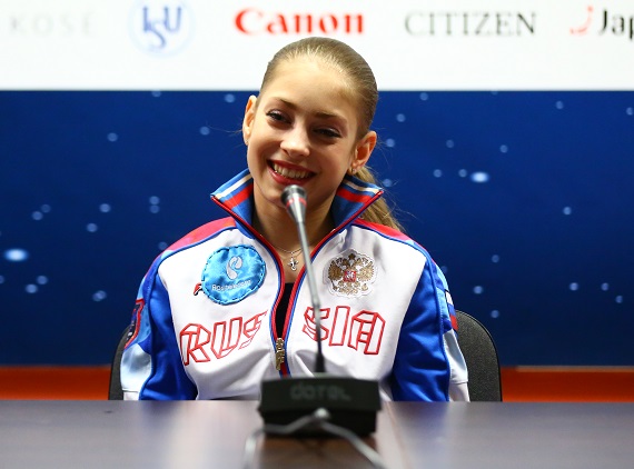 Forward社 ロシア代表ユニフォーム 女性用ジャージ上下セット＜白/青