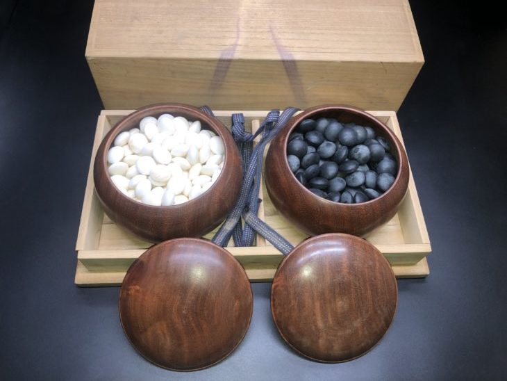 愛知県はみよしの地より～碁石 蛤・那智黒 ｜骨董品買取 緑和堂