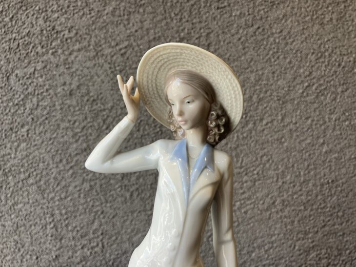 リヤドロ 『春のそよ風』 ｜骨董品買取 緑和堂