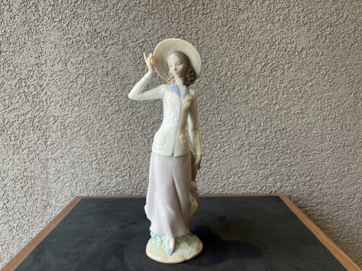 リヤドロ 『春のそよ風』 ｜骨董品買取 緑和堂