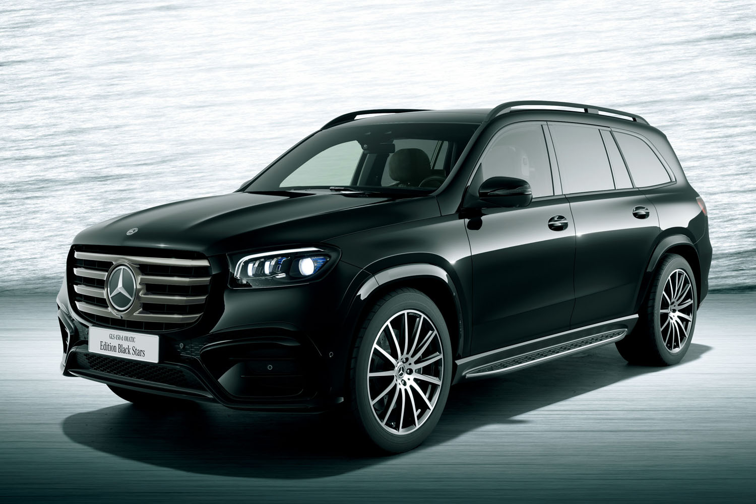 メルセデス・ベンツGLS」の特別仕様車「エディションブラックスターズ